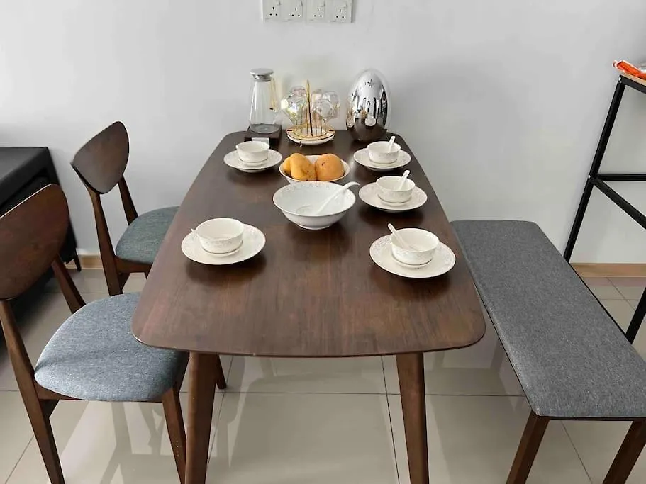 Bliss Cool Home 2Rooms 4Pax 1Carpark 24H7D Easy Self Access Kuala Lumpur 0*,  Ma­lay­sia